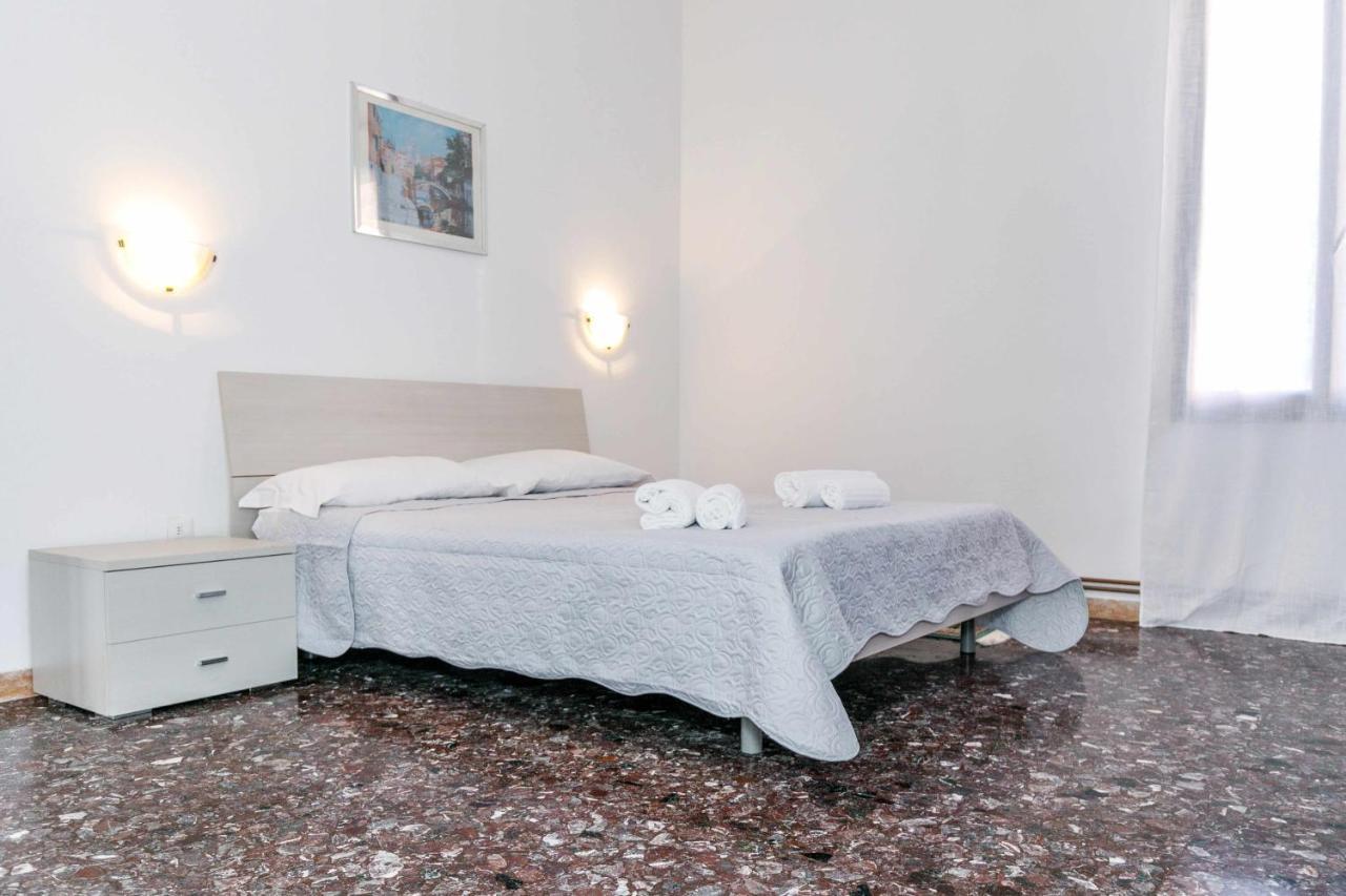 Апартаменты 11 Venice Garden Private Garden Parking Free Маргера Экстерьер фото